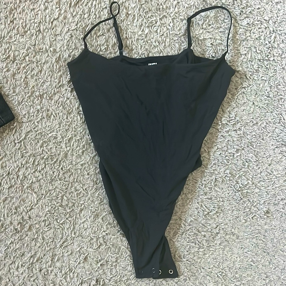 Skims cami body suit